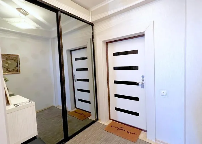 Apartament De Lux Cu 2 Camere Si Living